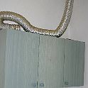 083